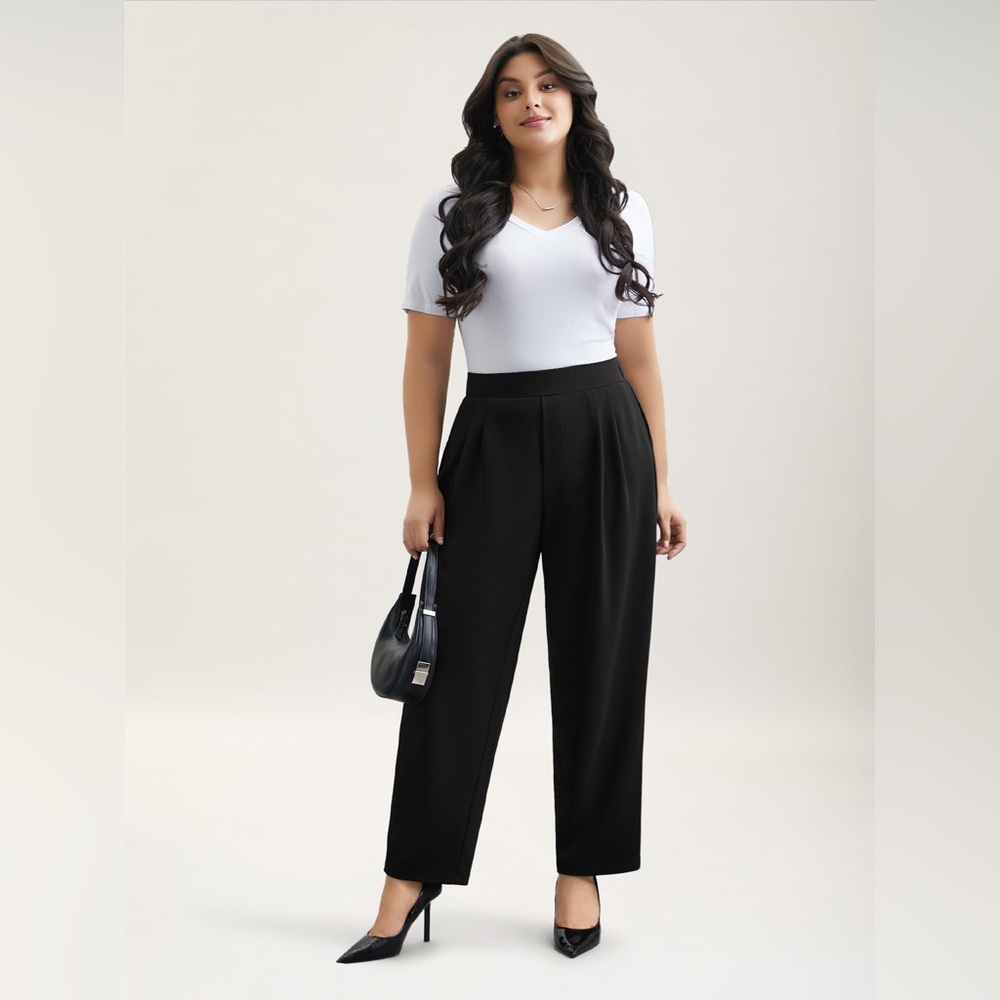 BloomChic Black Stretchy-Waist Straight Leg Pants. Size 14-16
